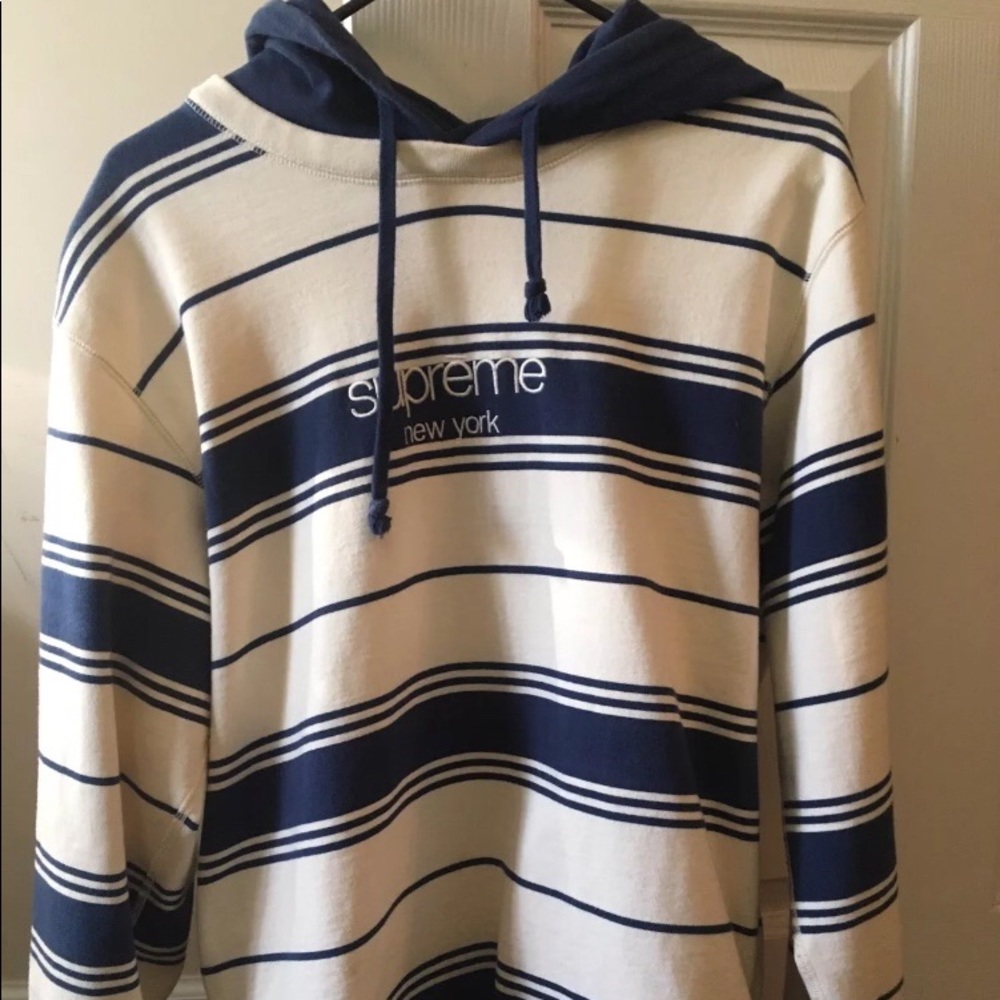 Supreme Hoodie
